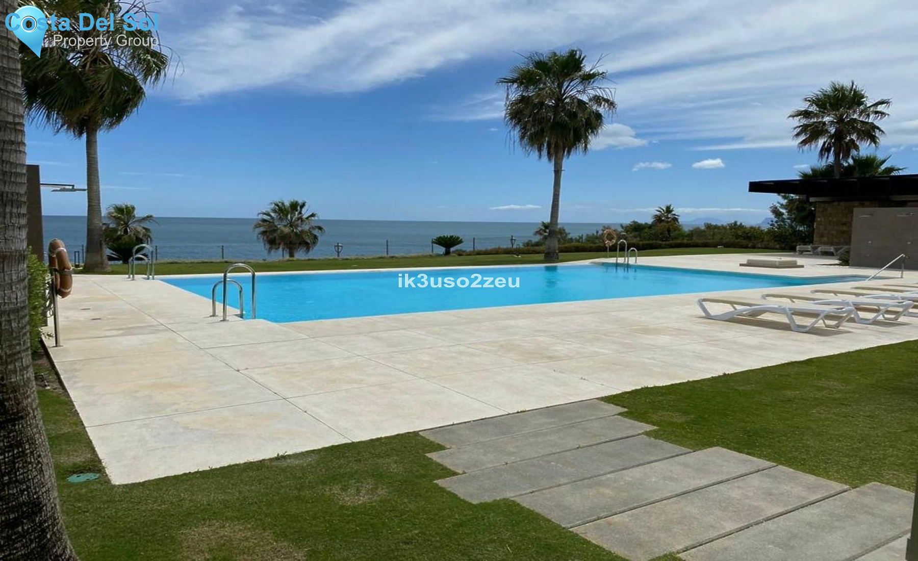 Middle Floor Apartment in Estepona-1395107