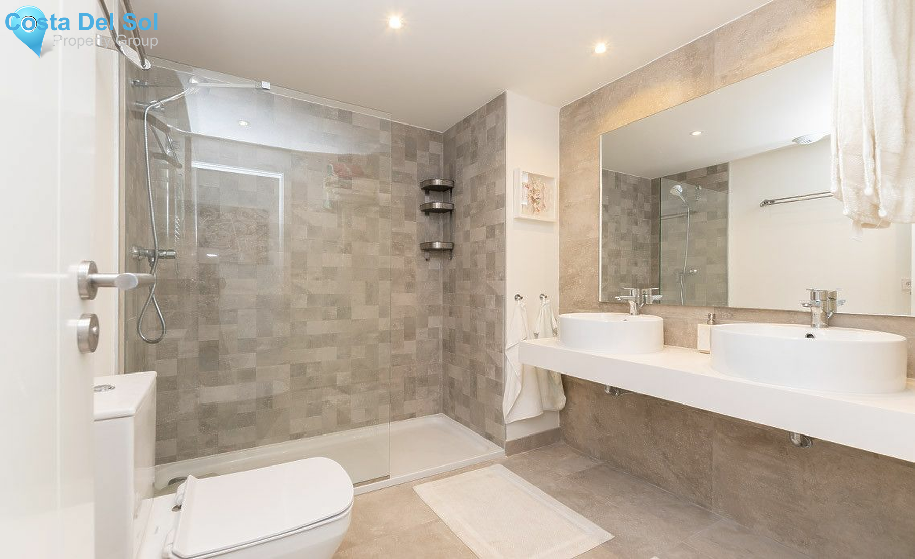 Middle Floor Apartment in Estepona-1395915