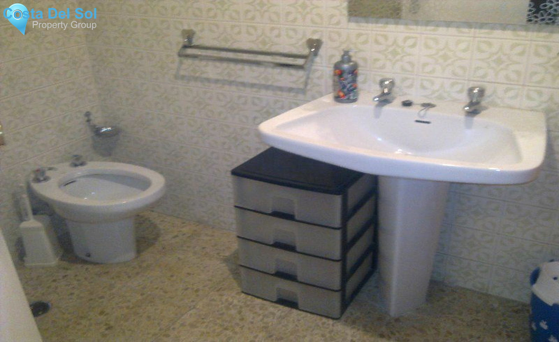 Middle Floor Apartment in Estepona-1398240