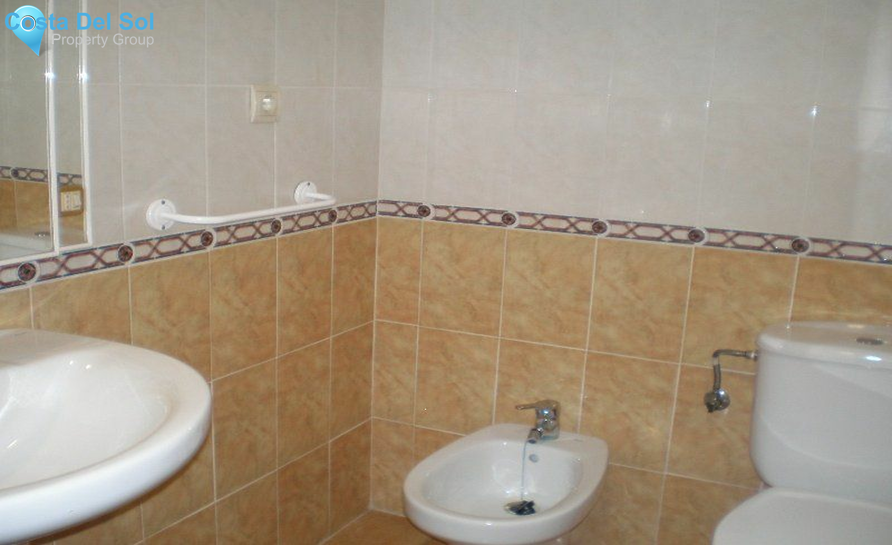 Middle Floor Apartment in Estepona-1398292