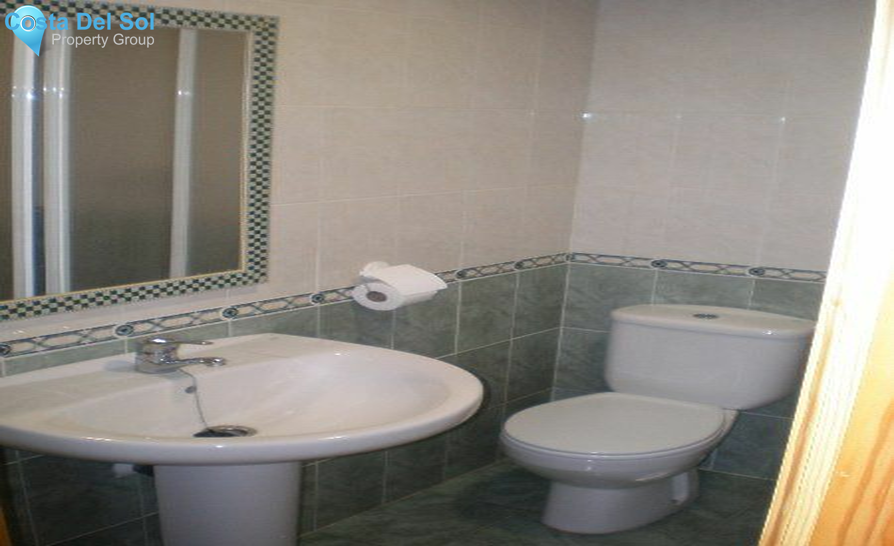 Middle Floor Apartment in Estepona-1398290