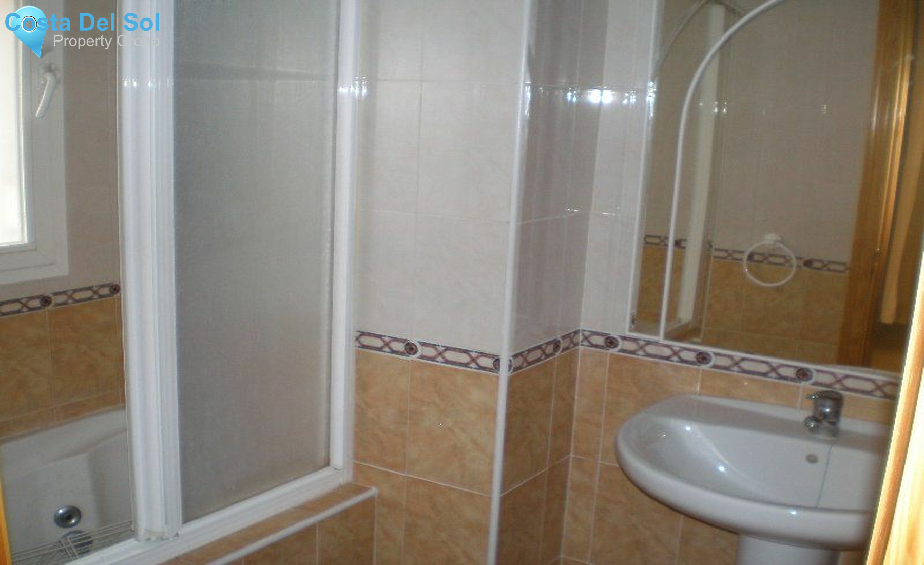 Middle Floor Apartment in Estepona-1398291