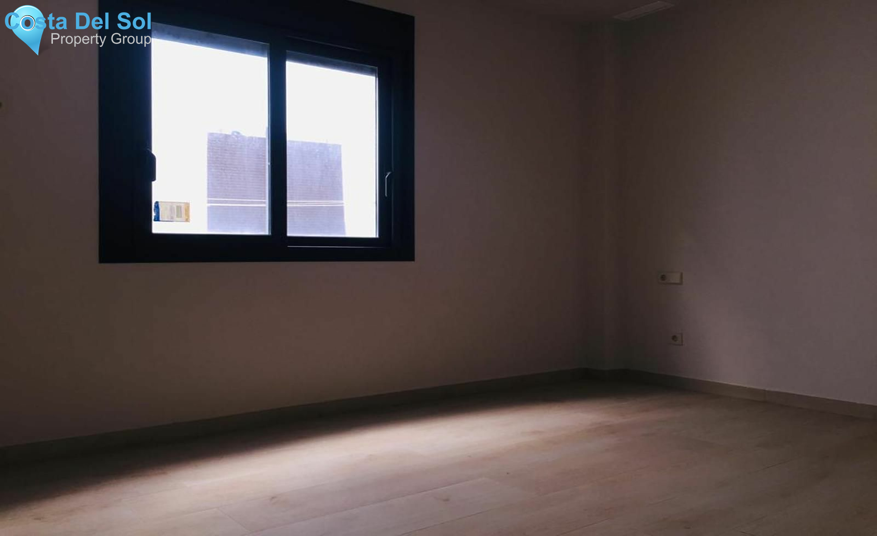 Middle Floor Apartment in Estepona-1423654
