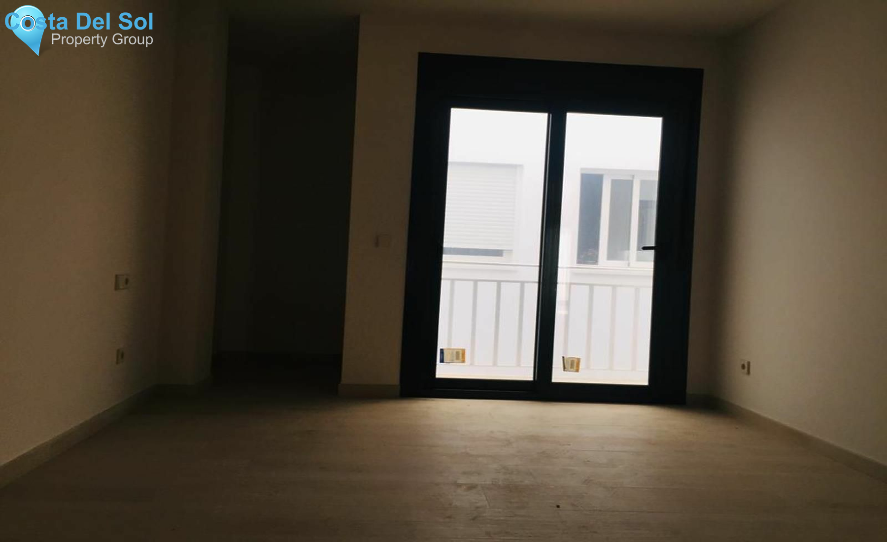 Middle Floor Apartment in Estepona-1423656