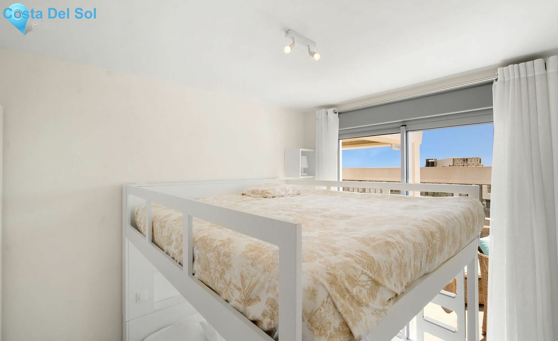 Middle Floor Apartment in Estepona-1428182