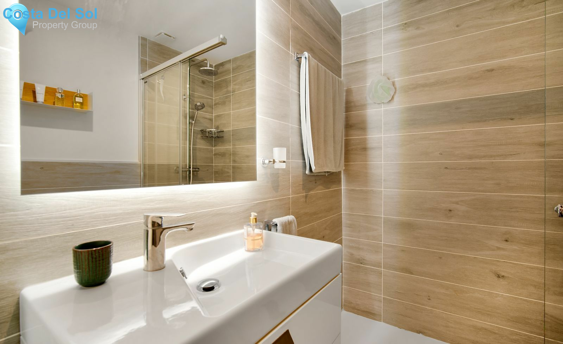 Middle Floor Apartment in Estepona-1428184