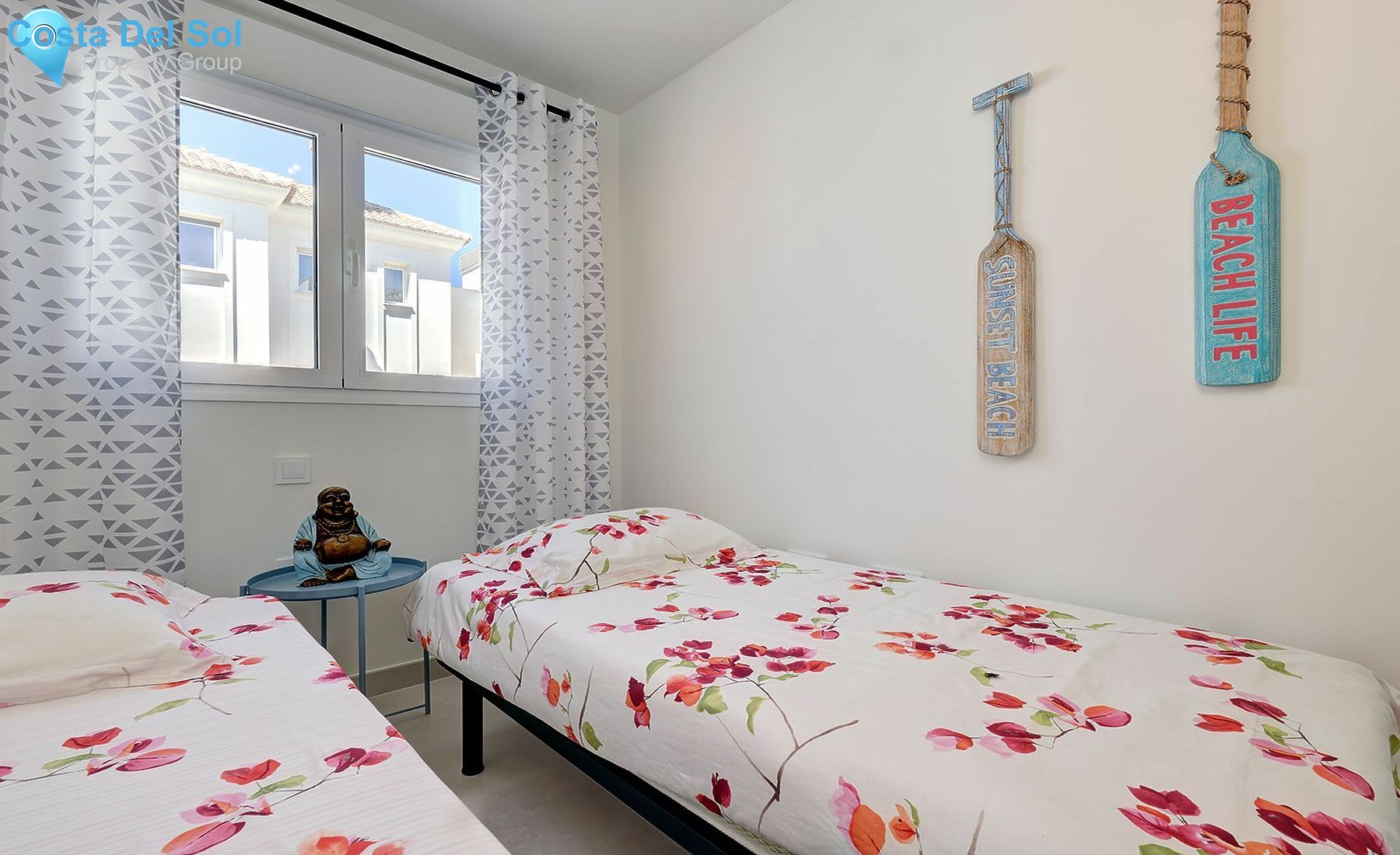 Middle Floor Apartment in Estepona-1428599