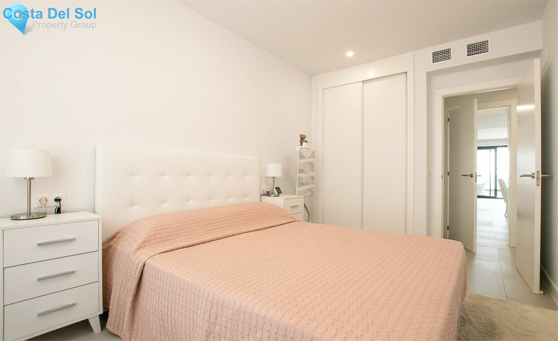 Middle Floor Apartment in Estepona-1441881
