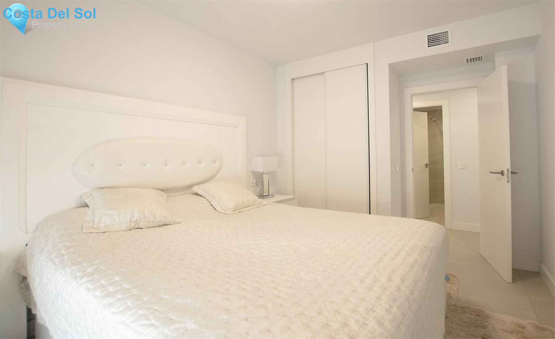 Middle Floor Apartment in Estepona-1441883