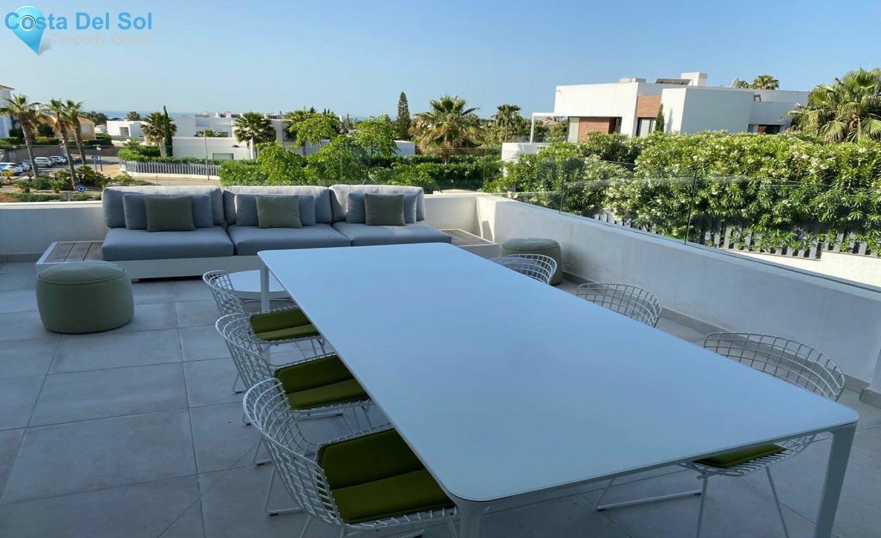 Middle Floor Apartment in Estepona-1445044