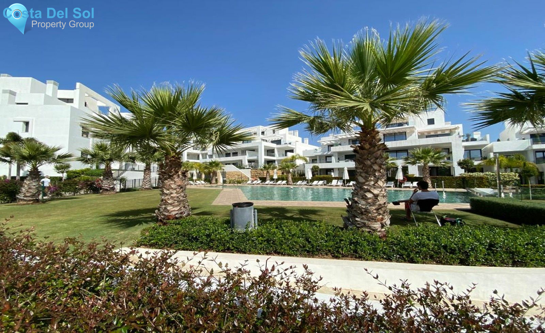 Middle Floor Apartment in Estepona-1445049