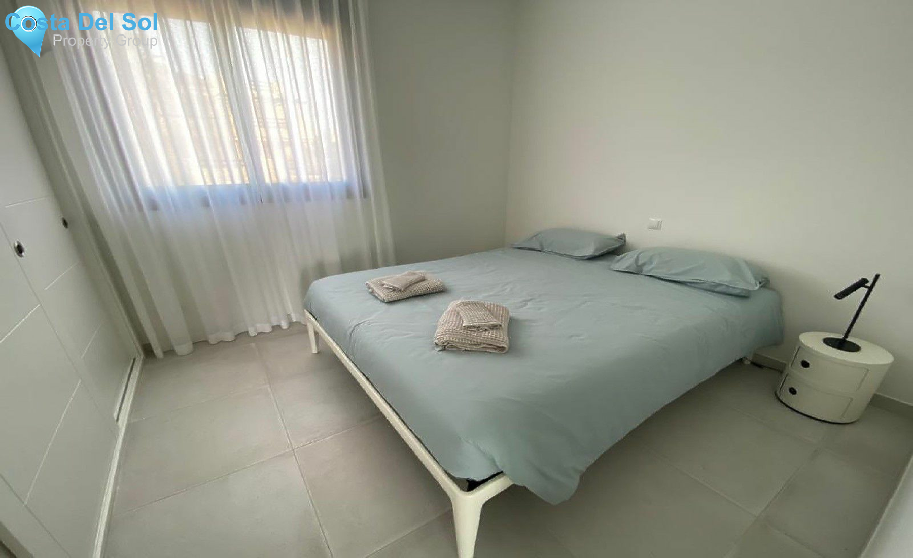 Middle Floor Apartment in Estepona-1445050
