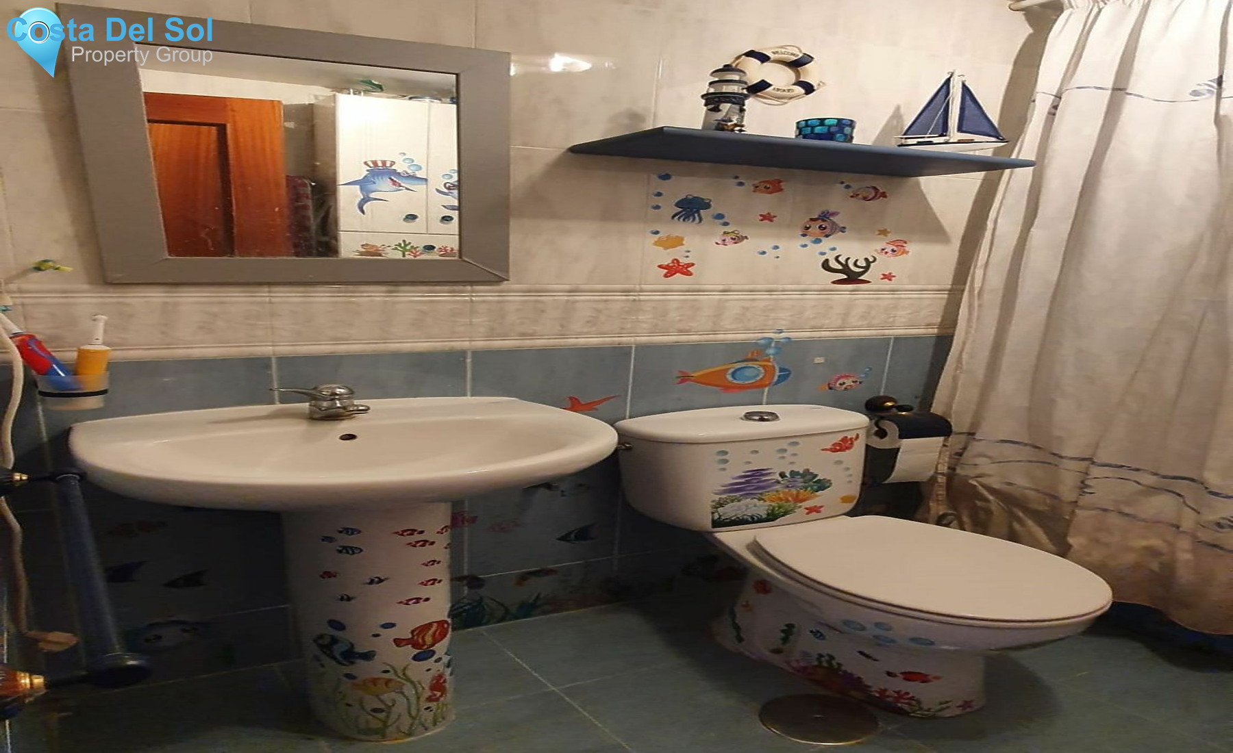 Middle Floor Apartment in Estepona-1467257