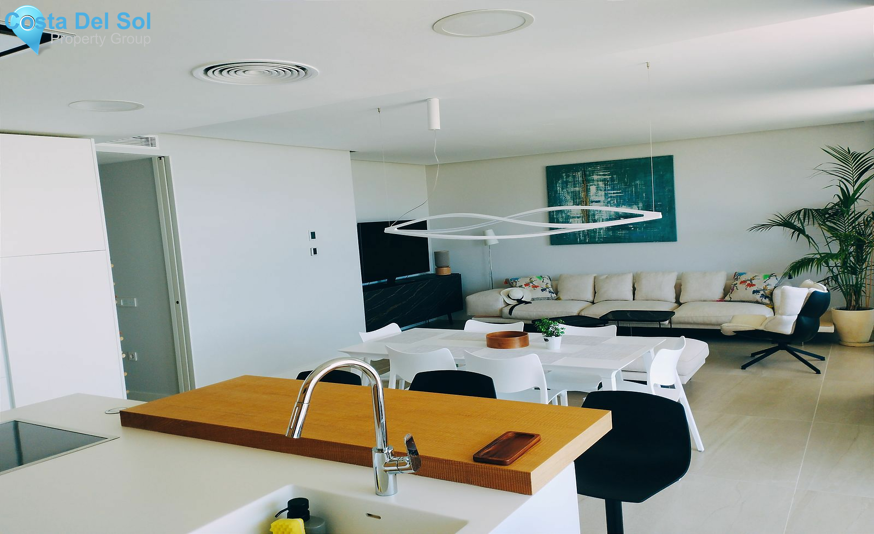 Middle Floor Apartment in Estepona-1470207