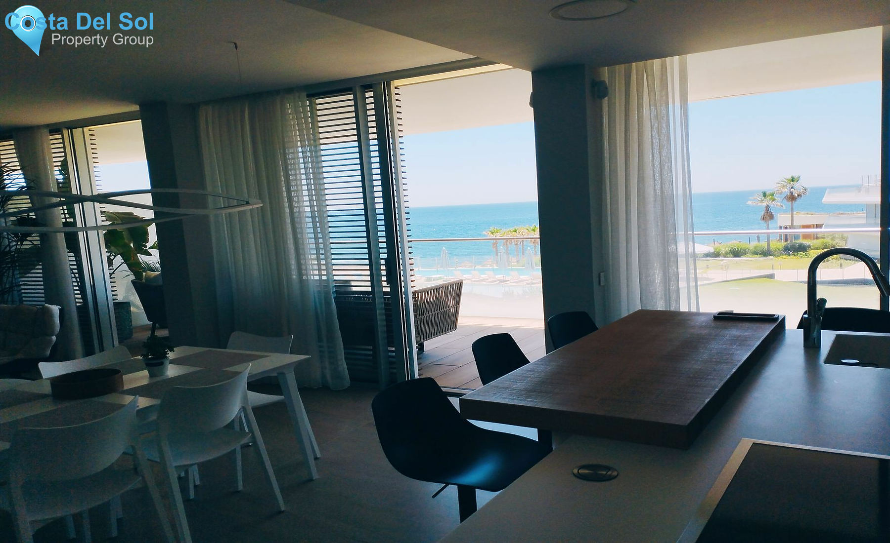 Middle Floor Apartment in Estepona-1470212