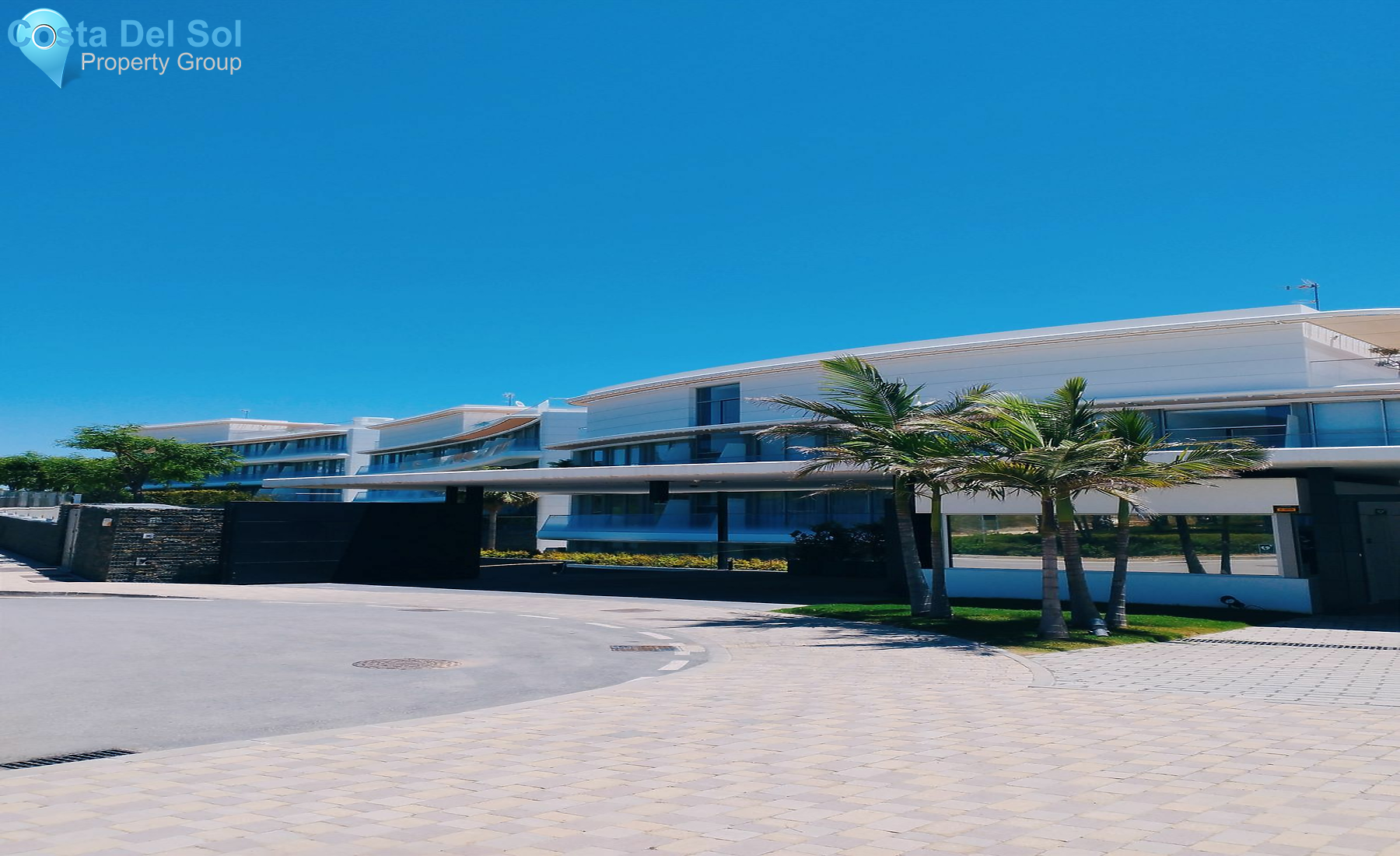 Middle Floor Apartment in Estepona-1470199