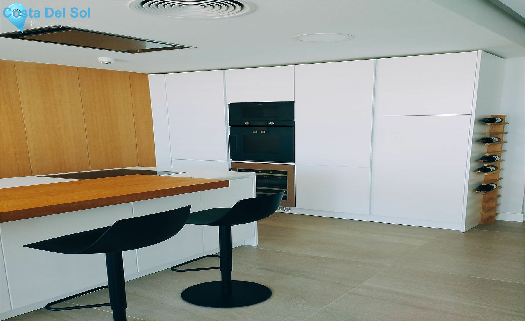 Middle Floor Apartment in Estepona-1470204