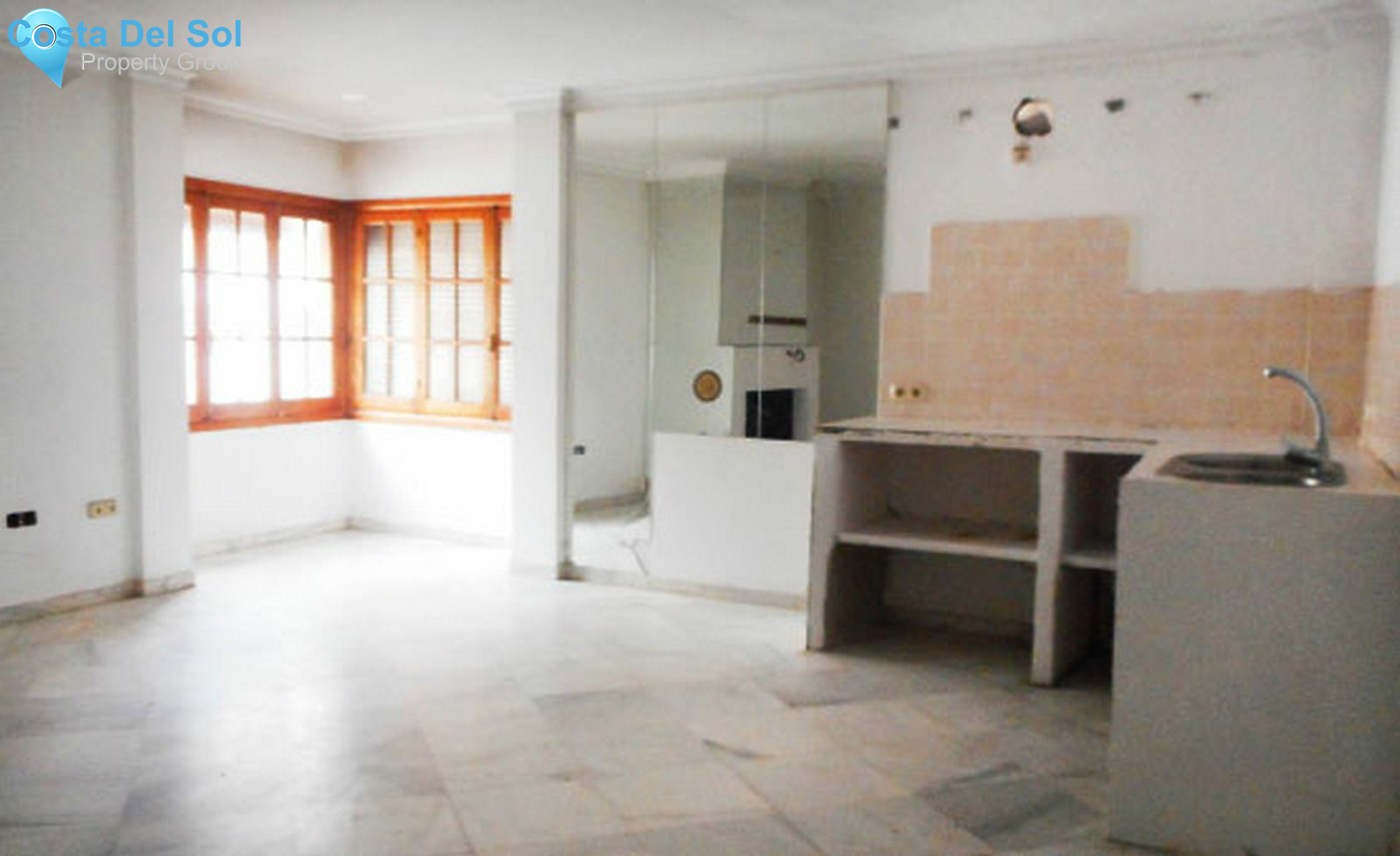 Middle Floor Apartment in Estepona-1473778