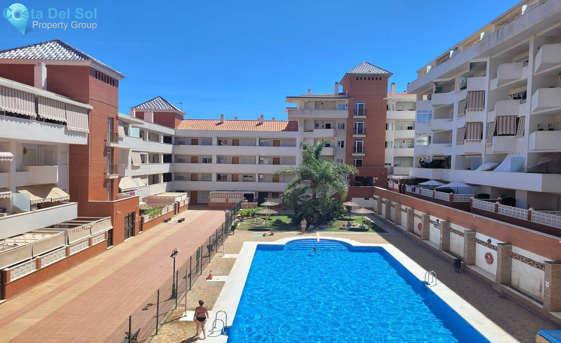 Middle Floor Apartment in Estepona