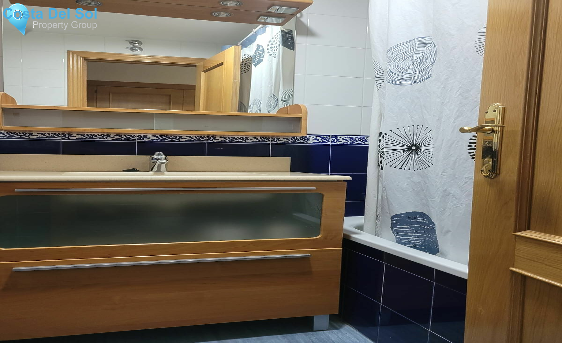 Middle Floor Apartment in Estepona-1474006