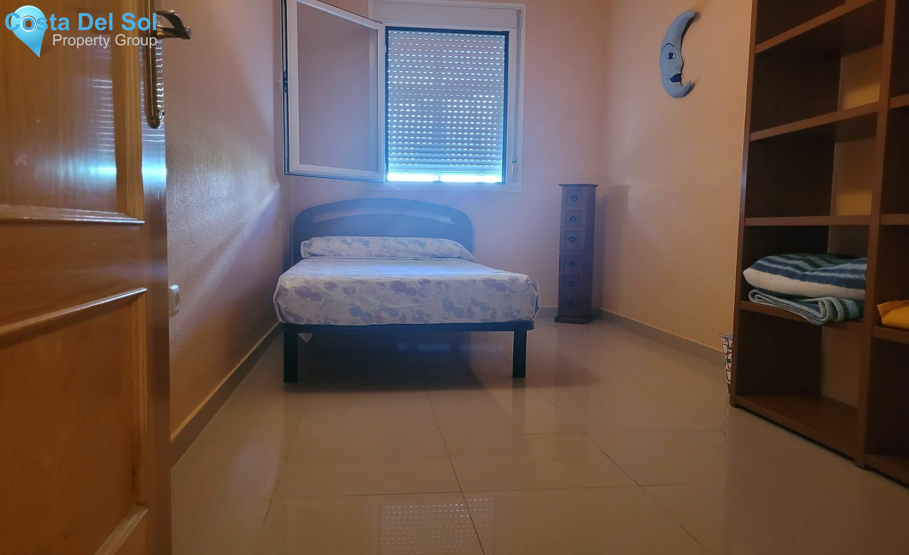 Middle Floor Apartment in Estepona-1474002