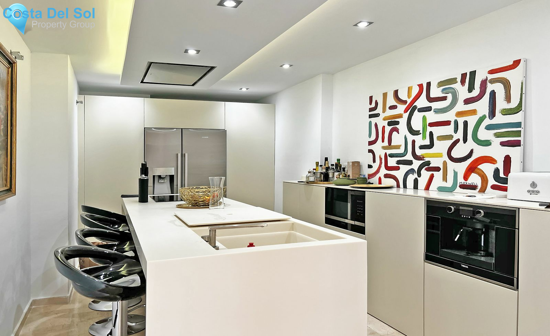 Middle Floor Apartment in Estepona-1474768