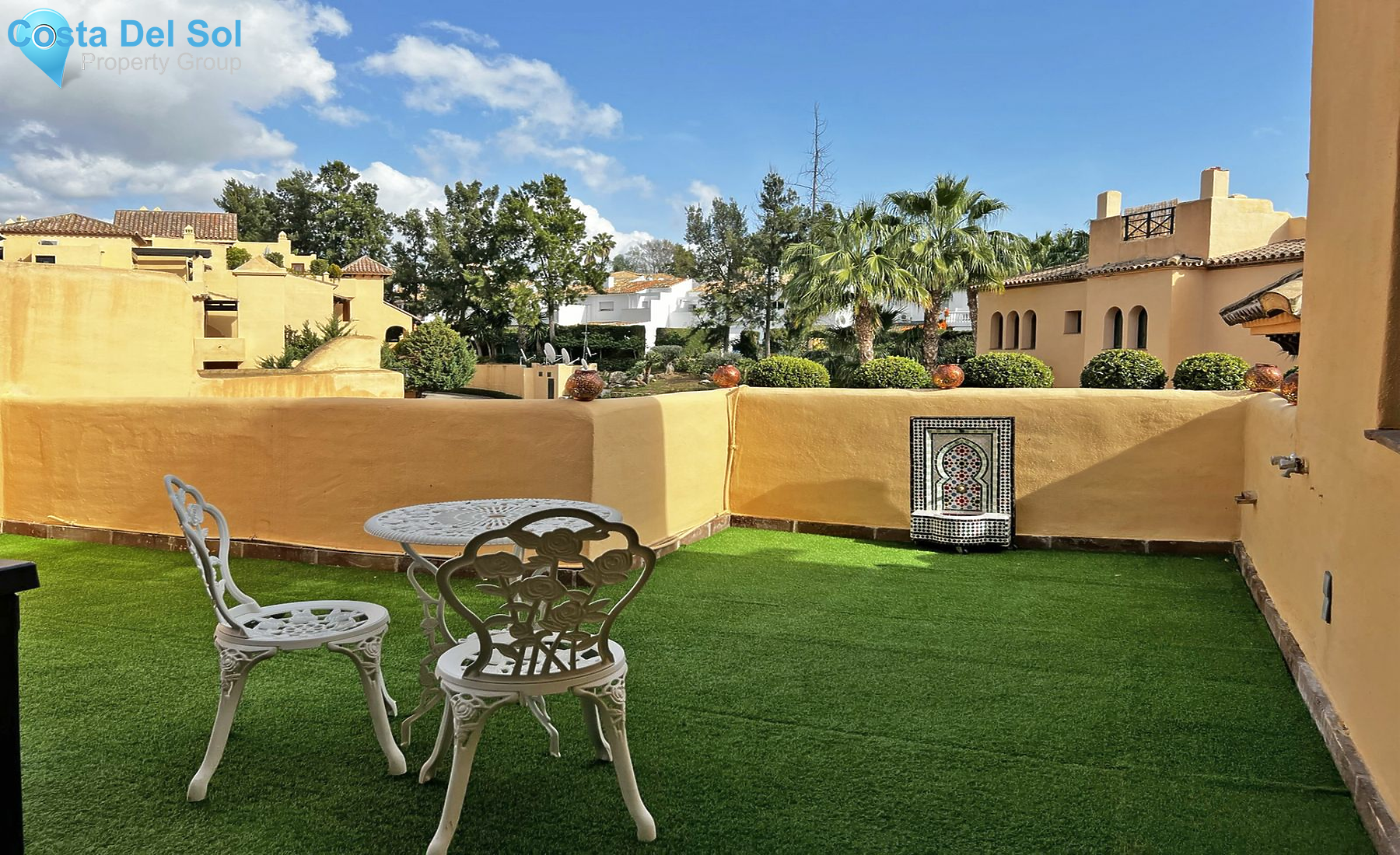 Middle Floor Apartment in Estepona-1474769