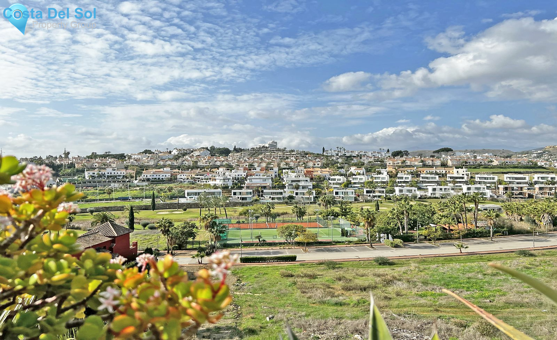 Middle Floor Apartment in Estepona-1474757