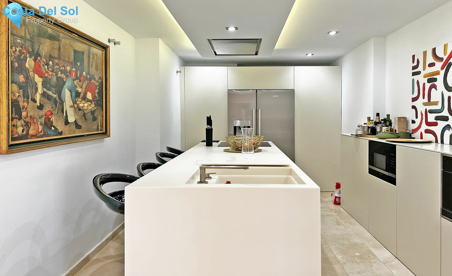 Middle Floor Apartment in Estepona-1474758