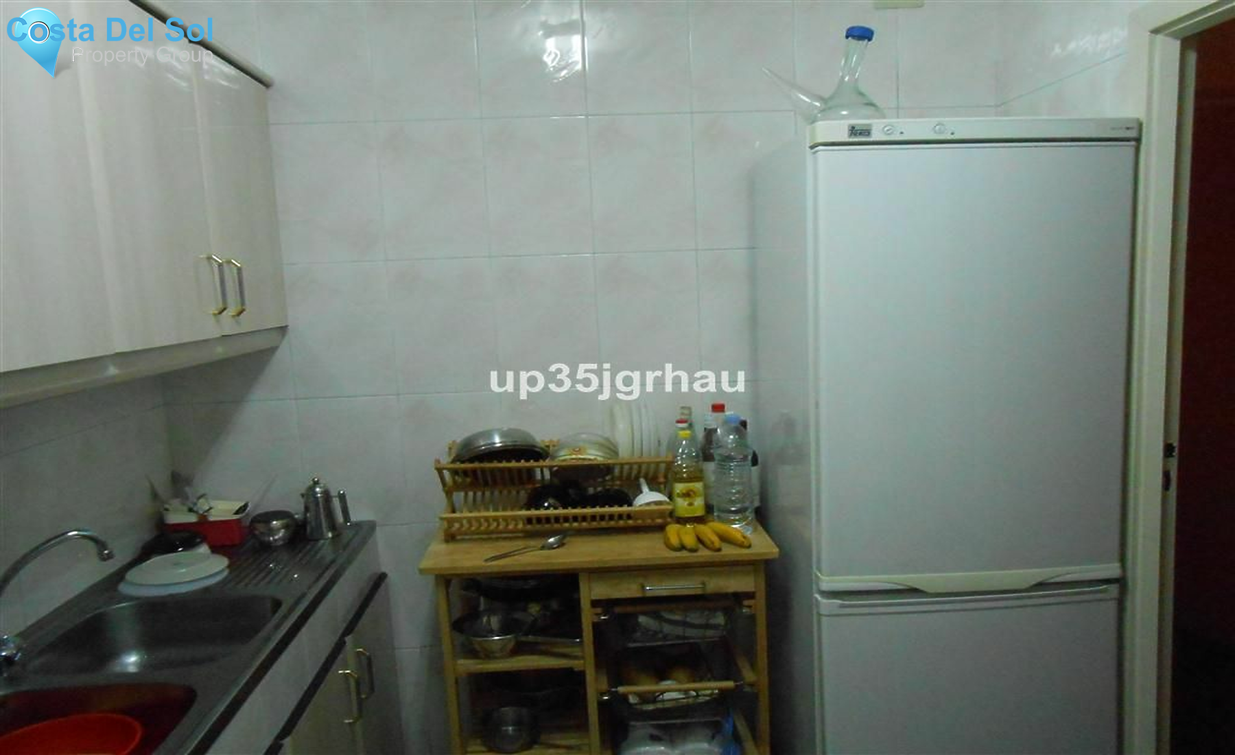 Middle Floor Apartment in Estepona-1475536
