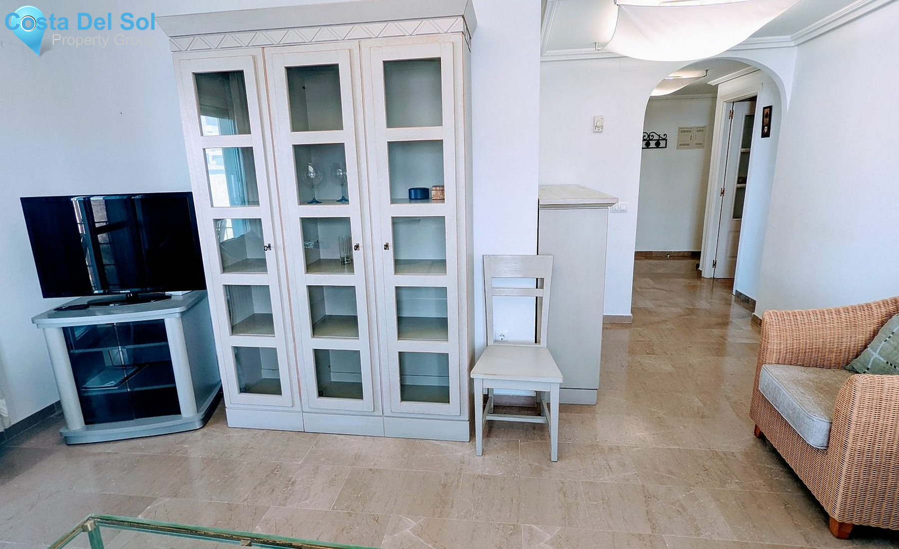 Middle Floor Apartment in Estepona-1488050