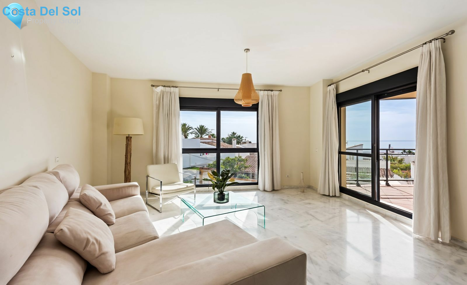 Middle Floor Apartment in Estepona-1494015