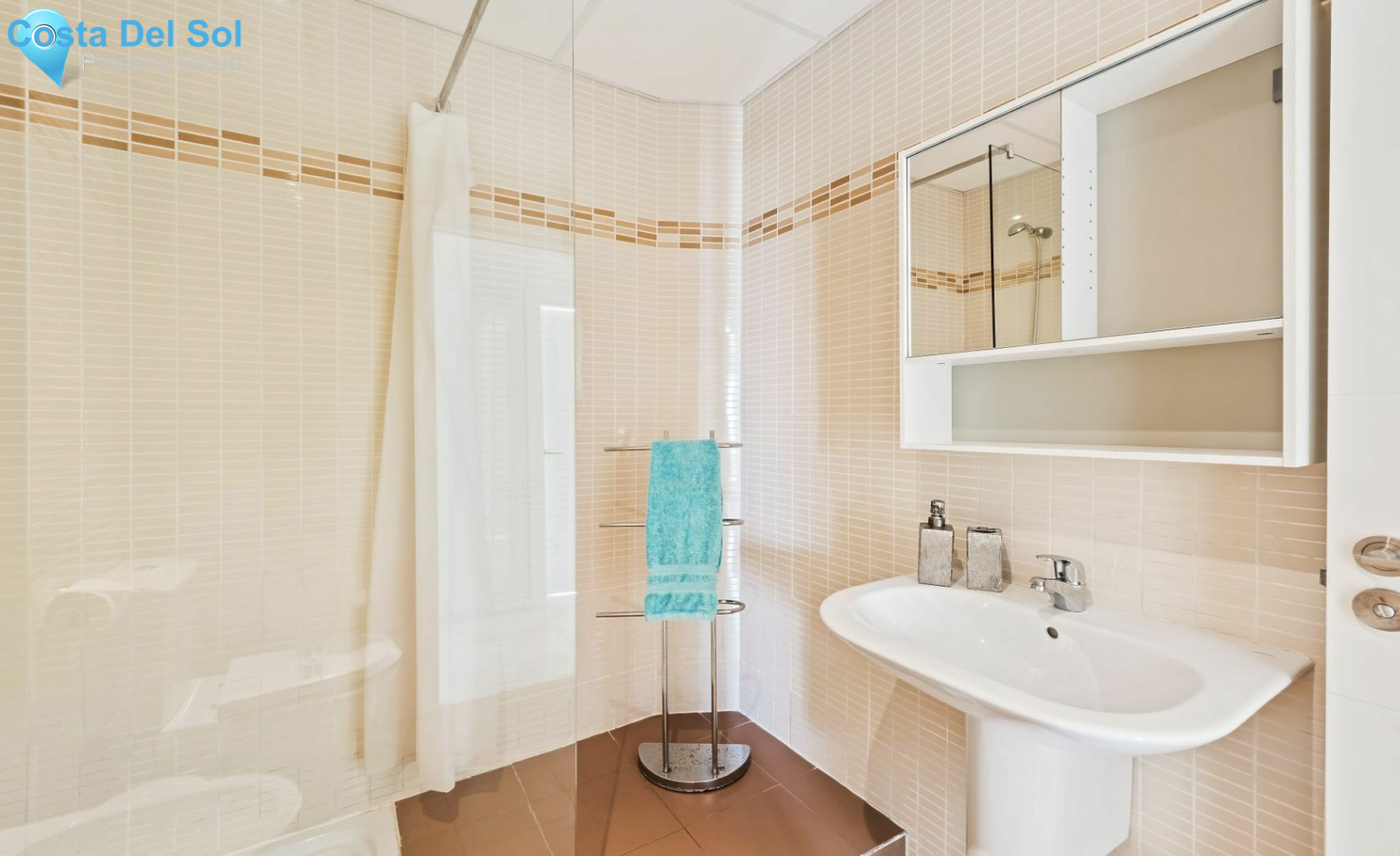 Middle Floor Apartment in Estepona-1494027