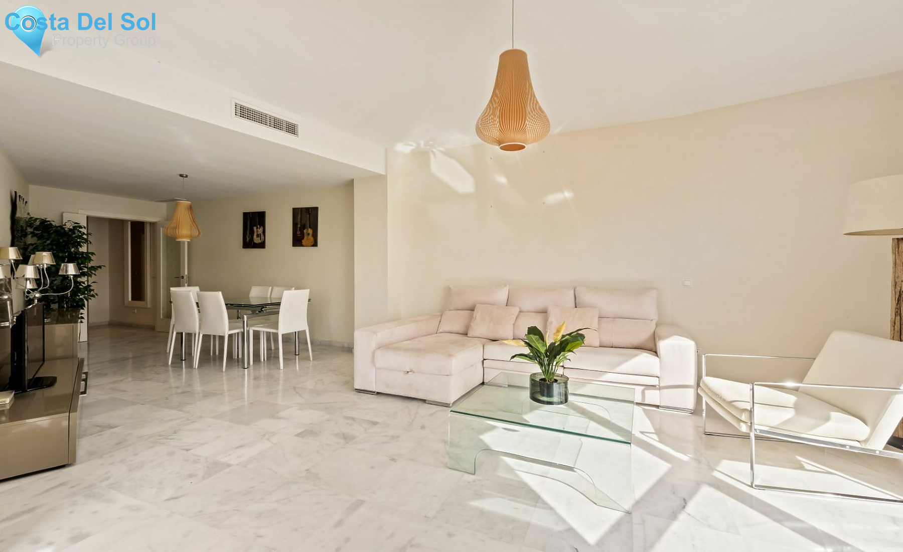 Middle Floor Apartment in Estepona-1494016