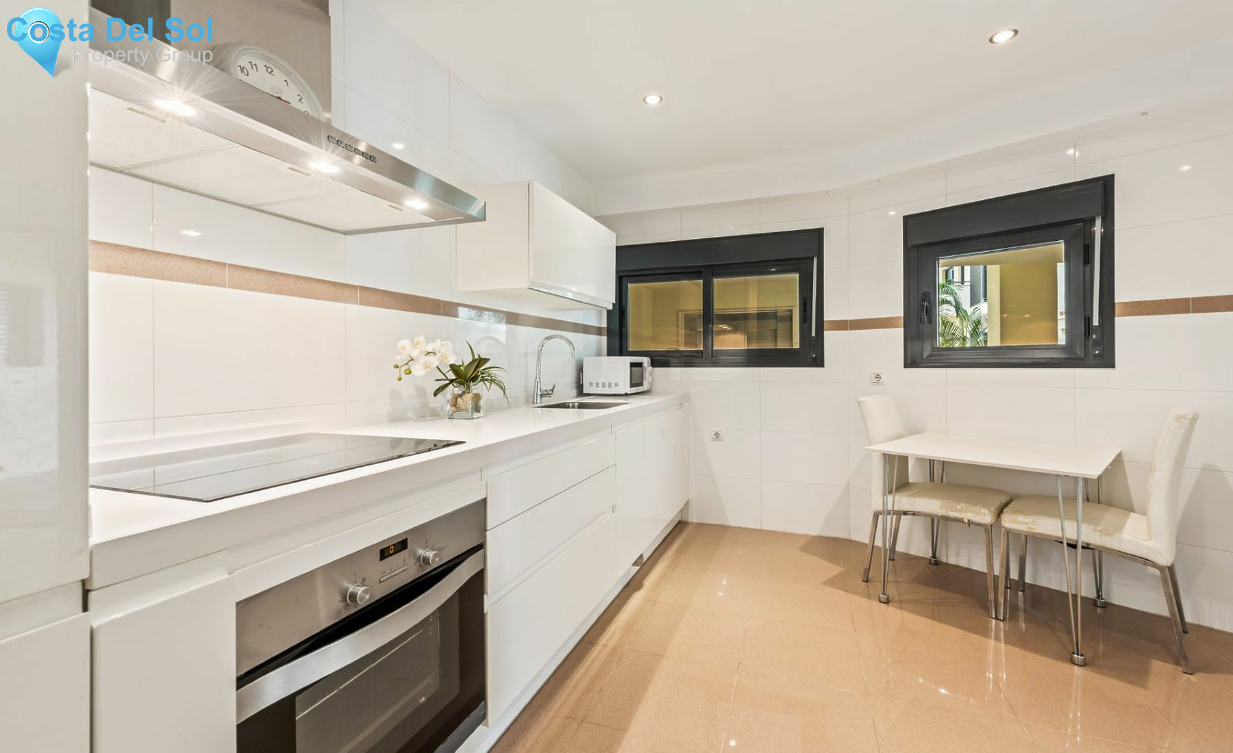 Middle Floor Apartment in Estepona-1494022