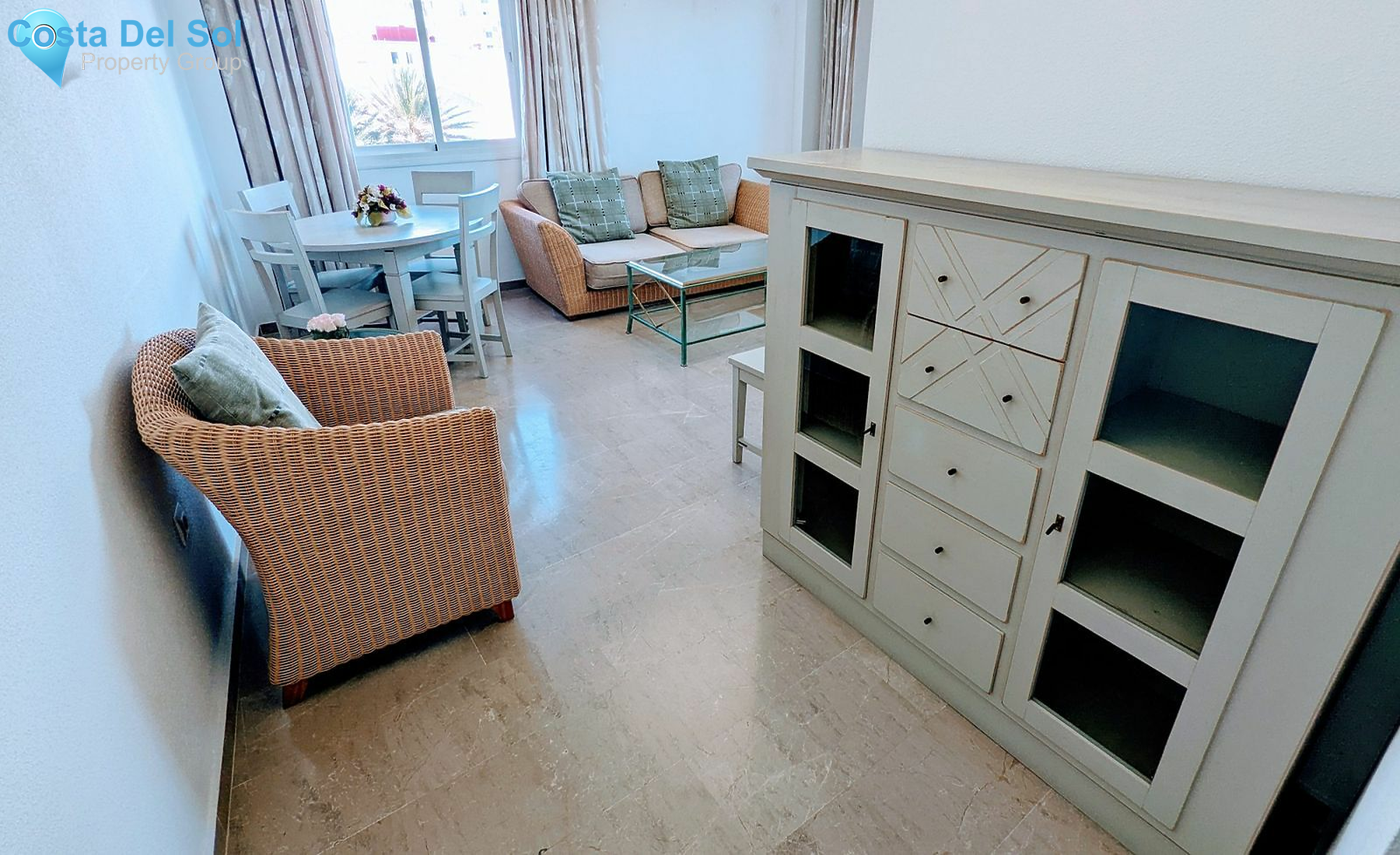 Middle Floor Apartment in Estepona-1513619