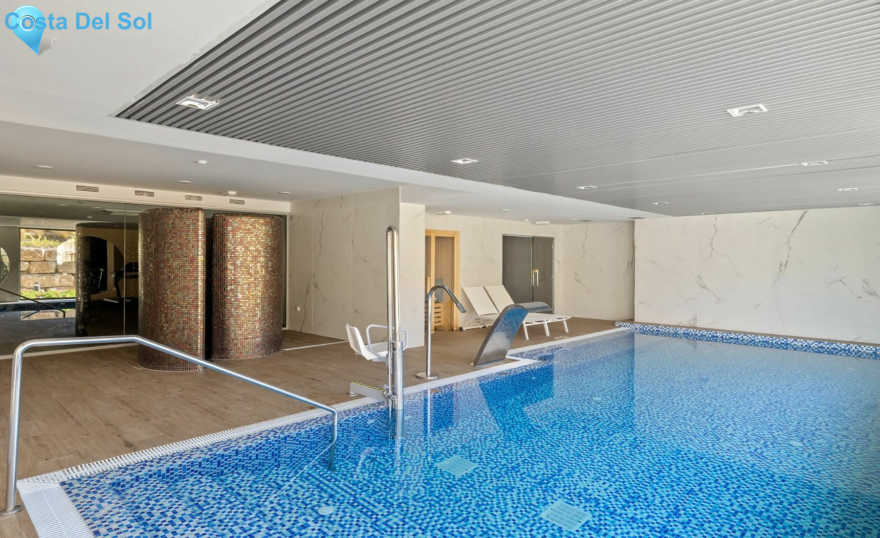 Middle Floor Apartment in Estepona-1515468
