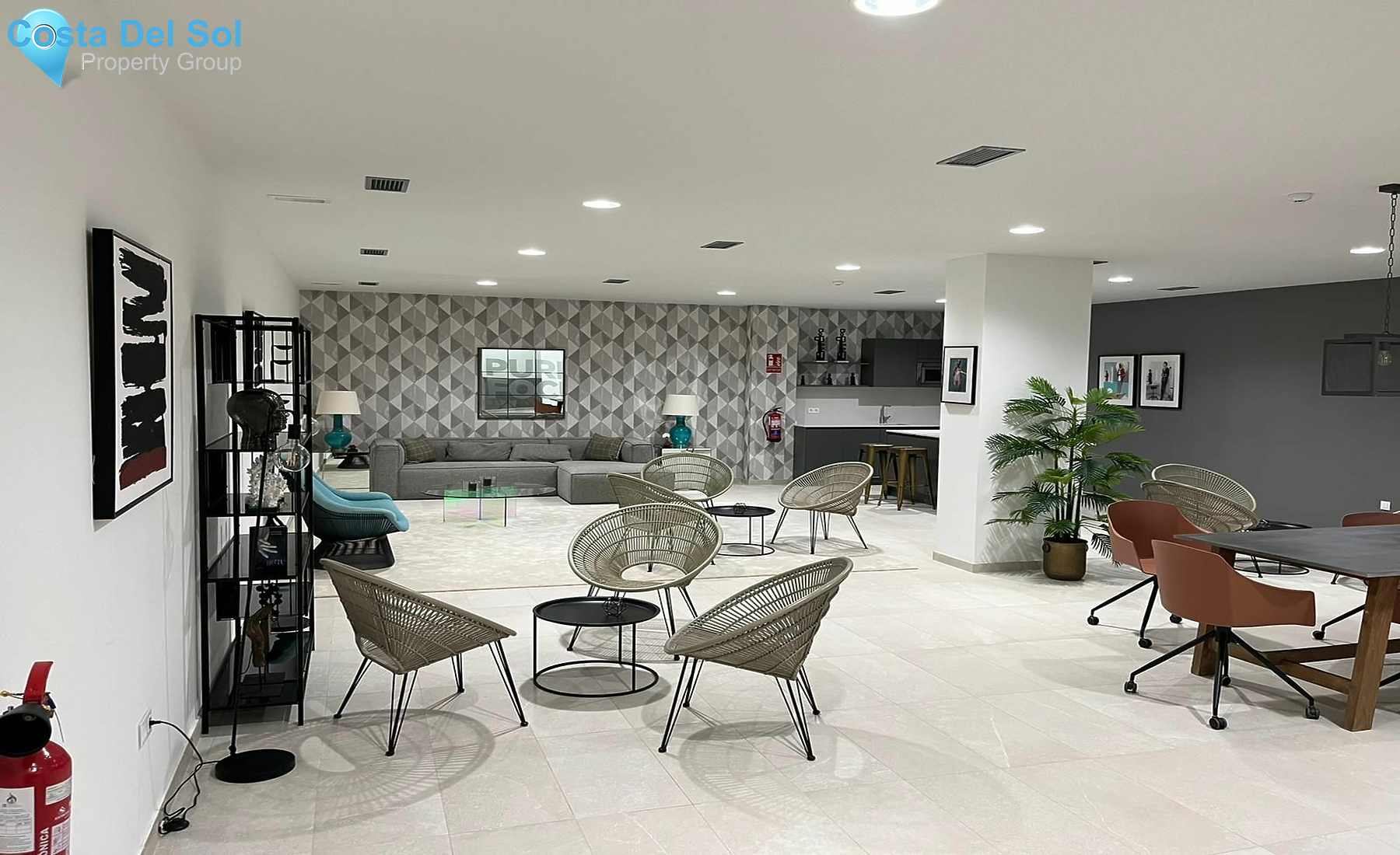 Middle Floor Apartment in Estepona-1515472