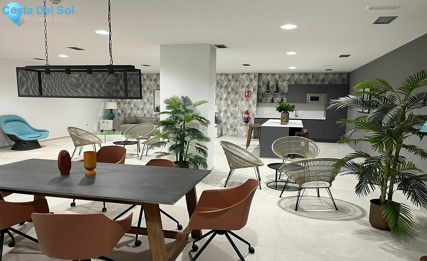 Middle Floor Apartment in Estepona-1515473