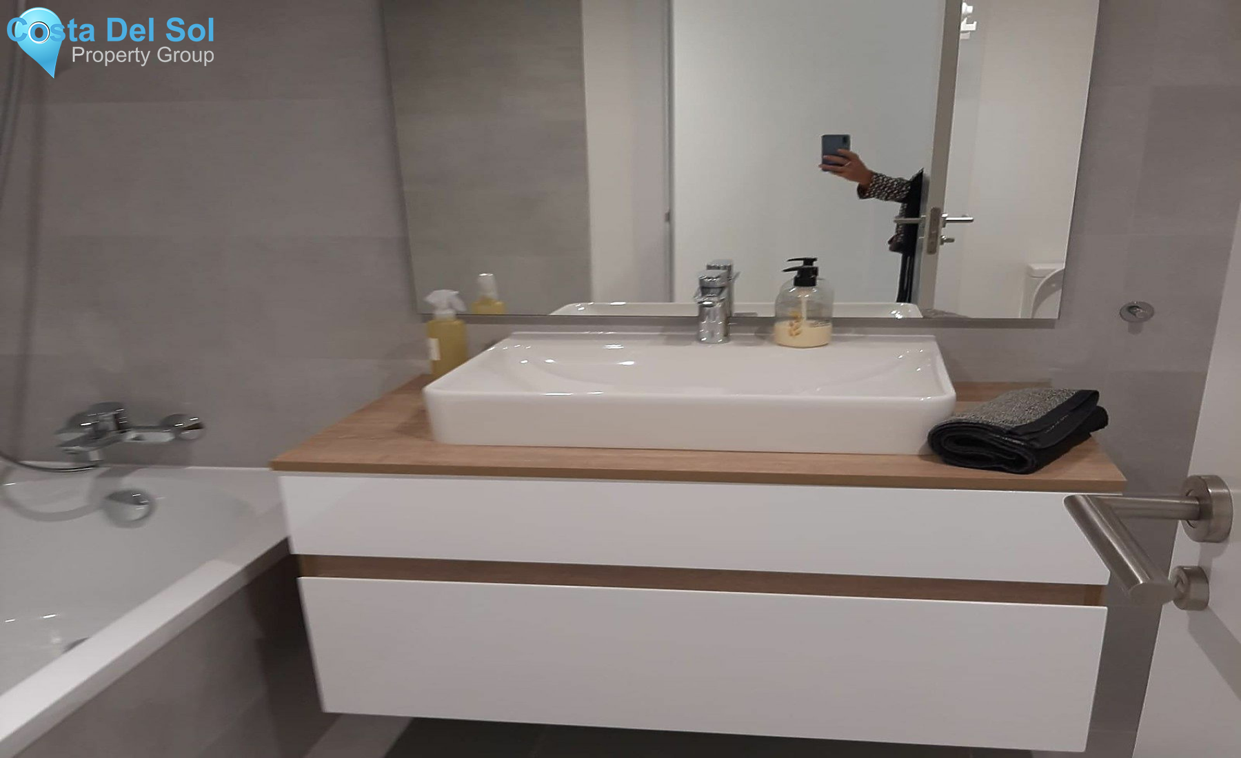 Middle Floor Apartment in Estepona-1515461