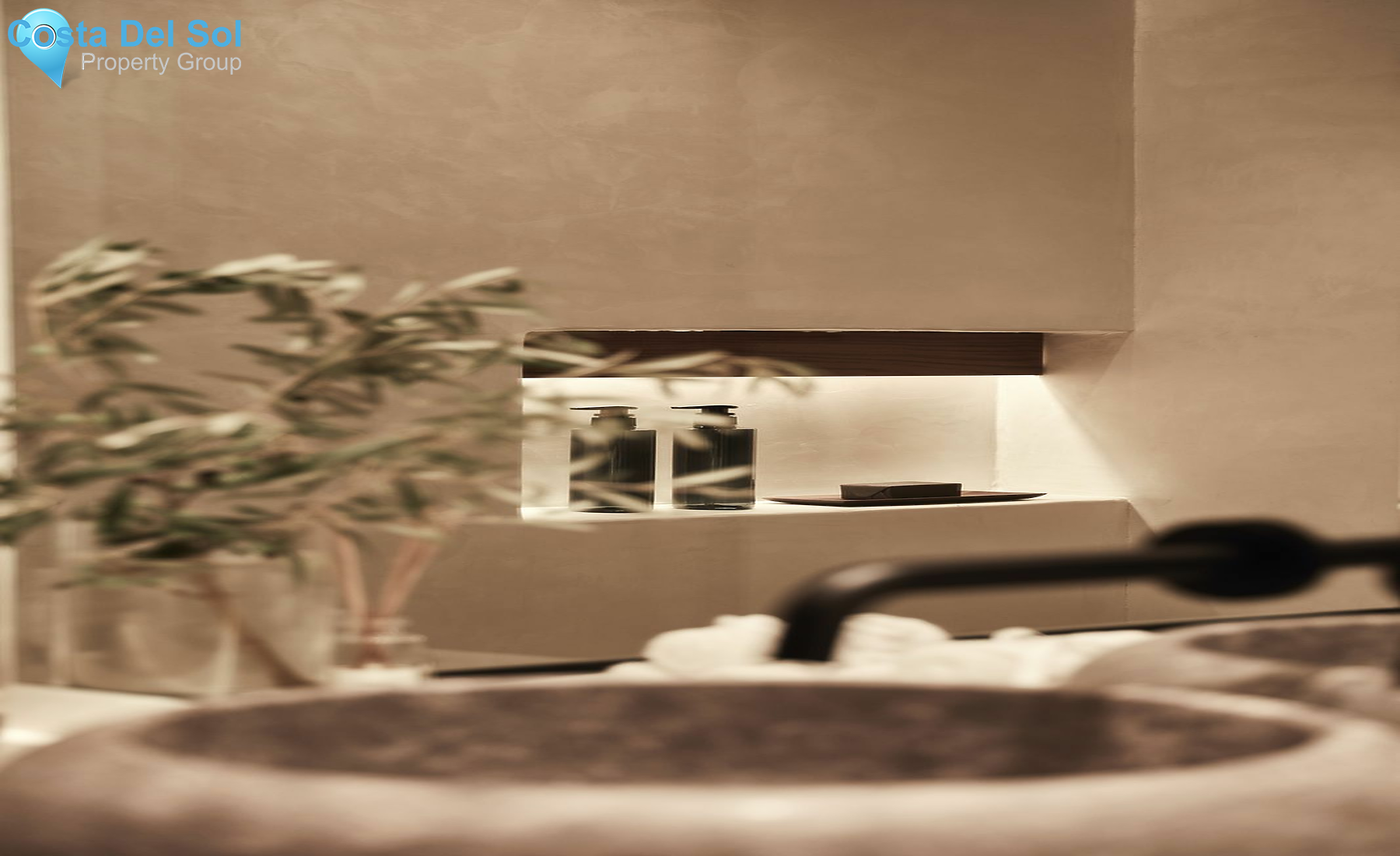 Middle Floor Apartment in Estepona-1518858