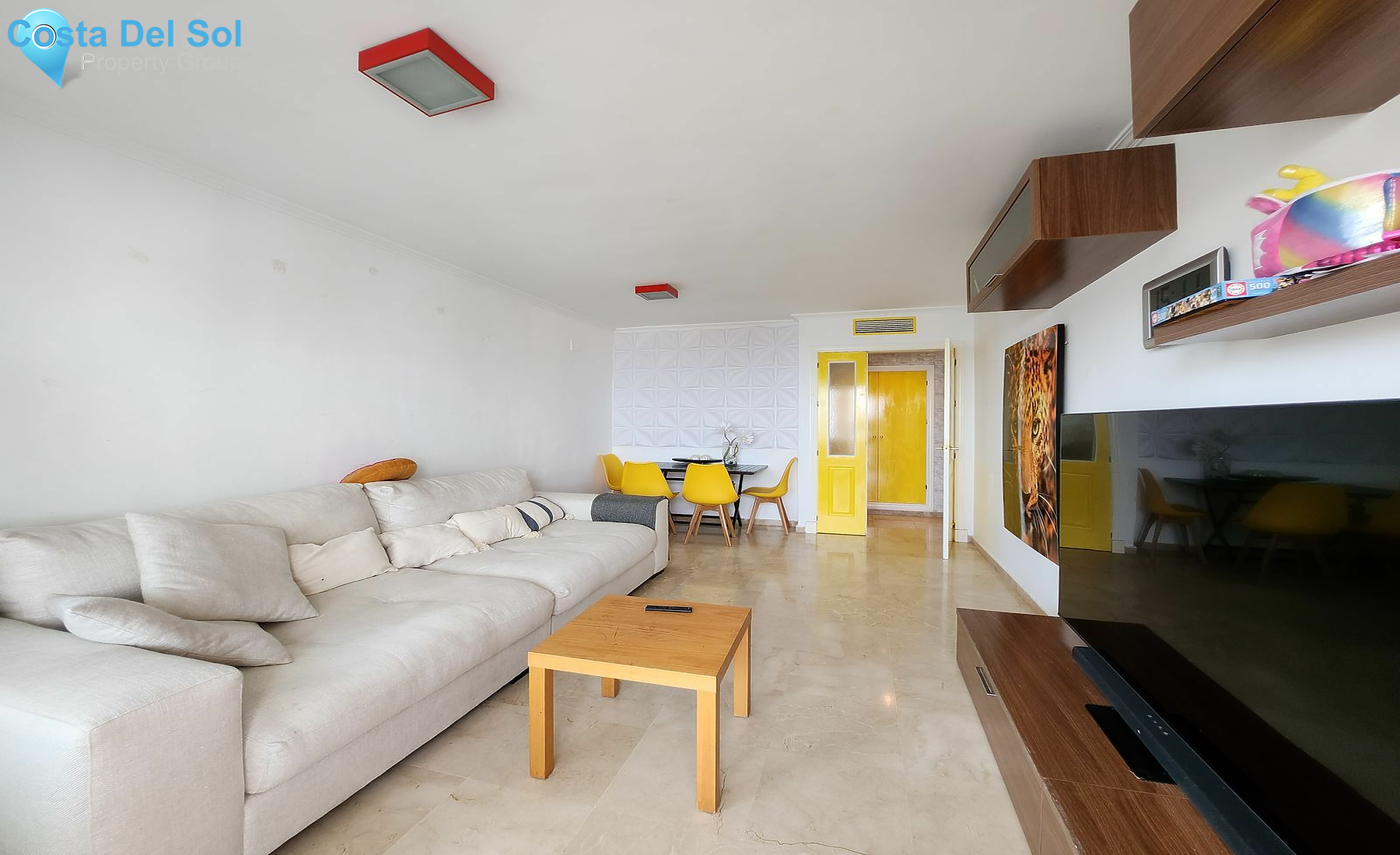 Middle Floor Apartment in Estepona-1519179