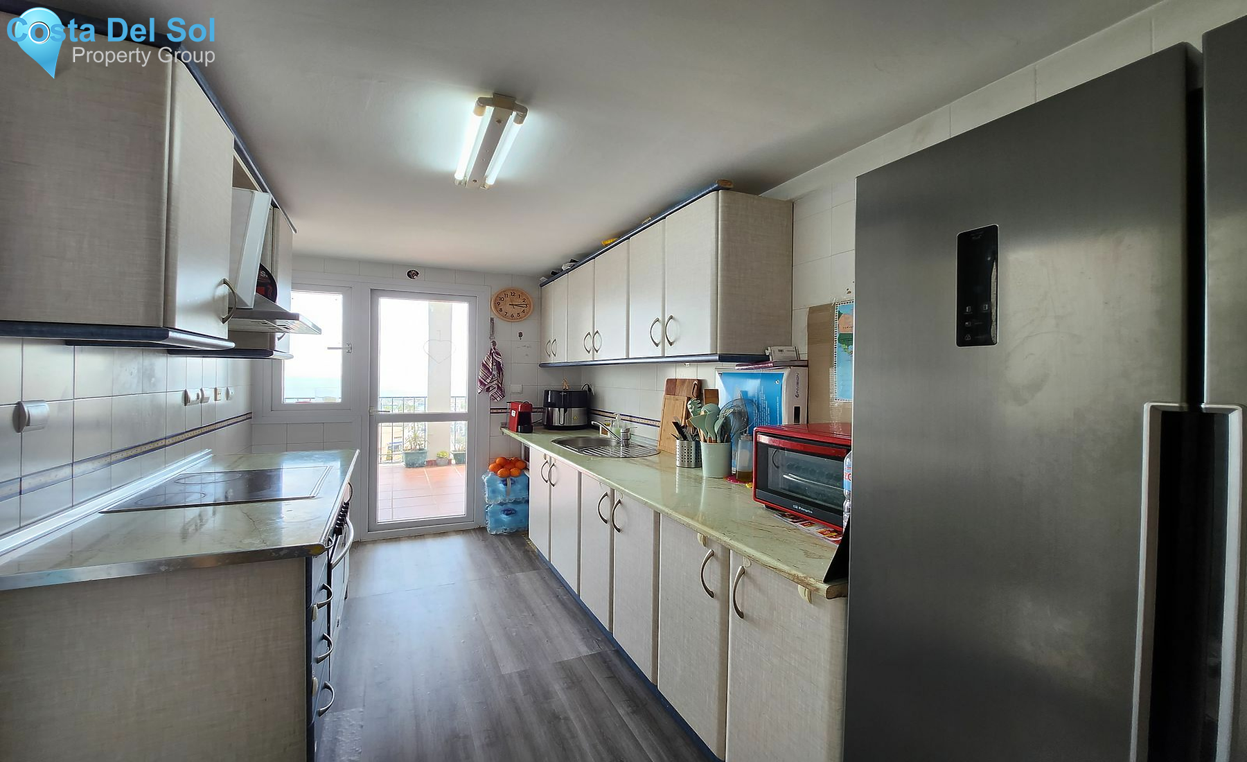 Middle Floor Apartment in Estepona-1519183