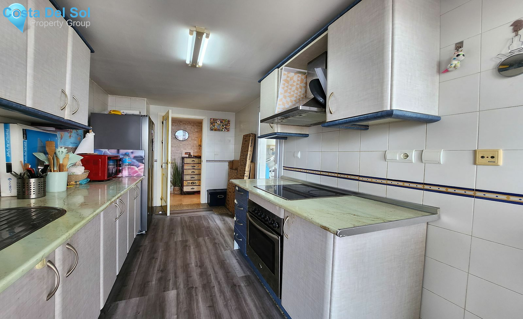 Middle Floor Apartment in Estepona-1519184