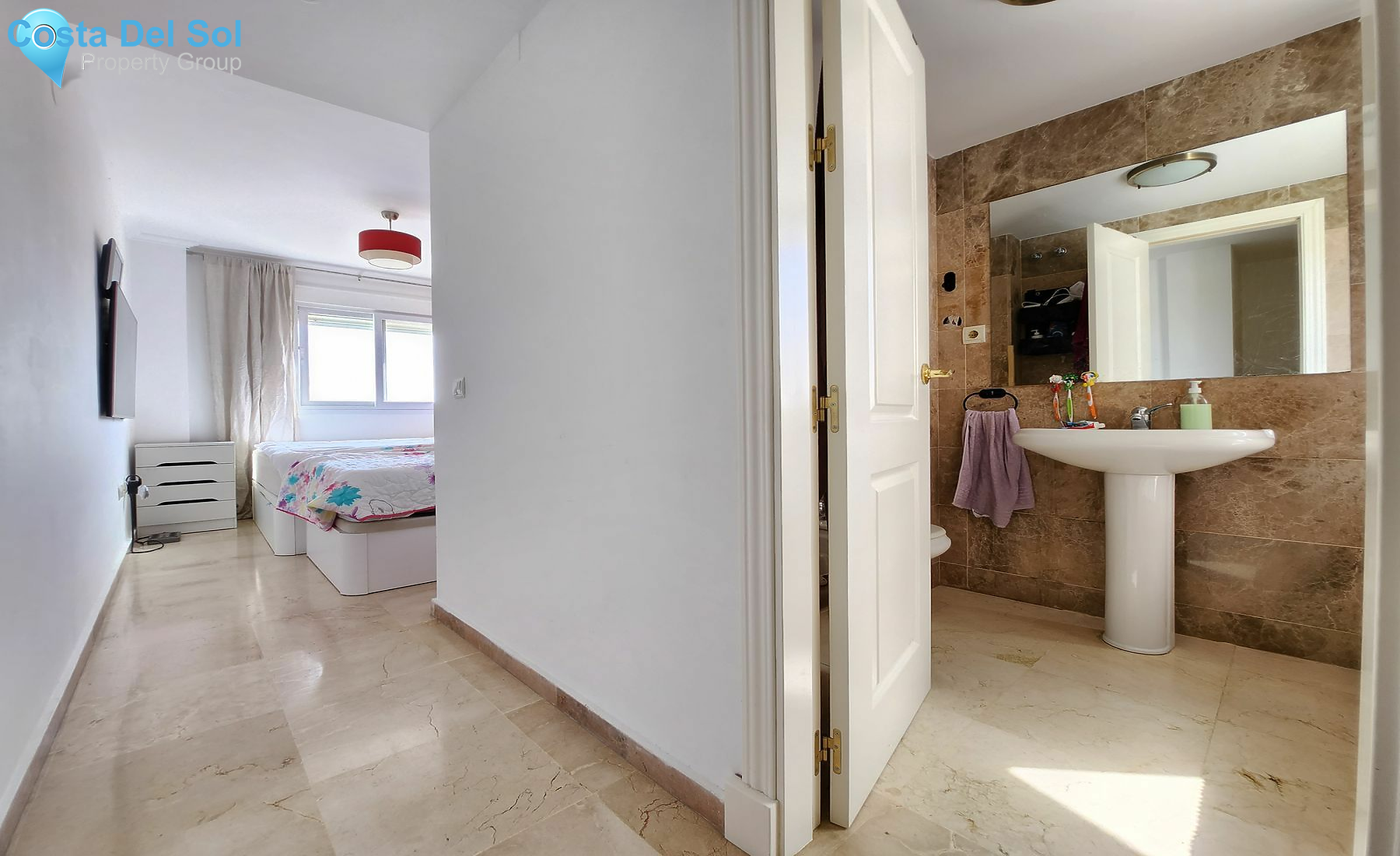 Middle Floor Apartment in Estepona-1519185