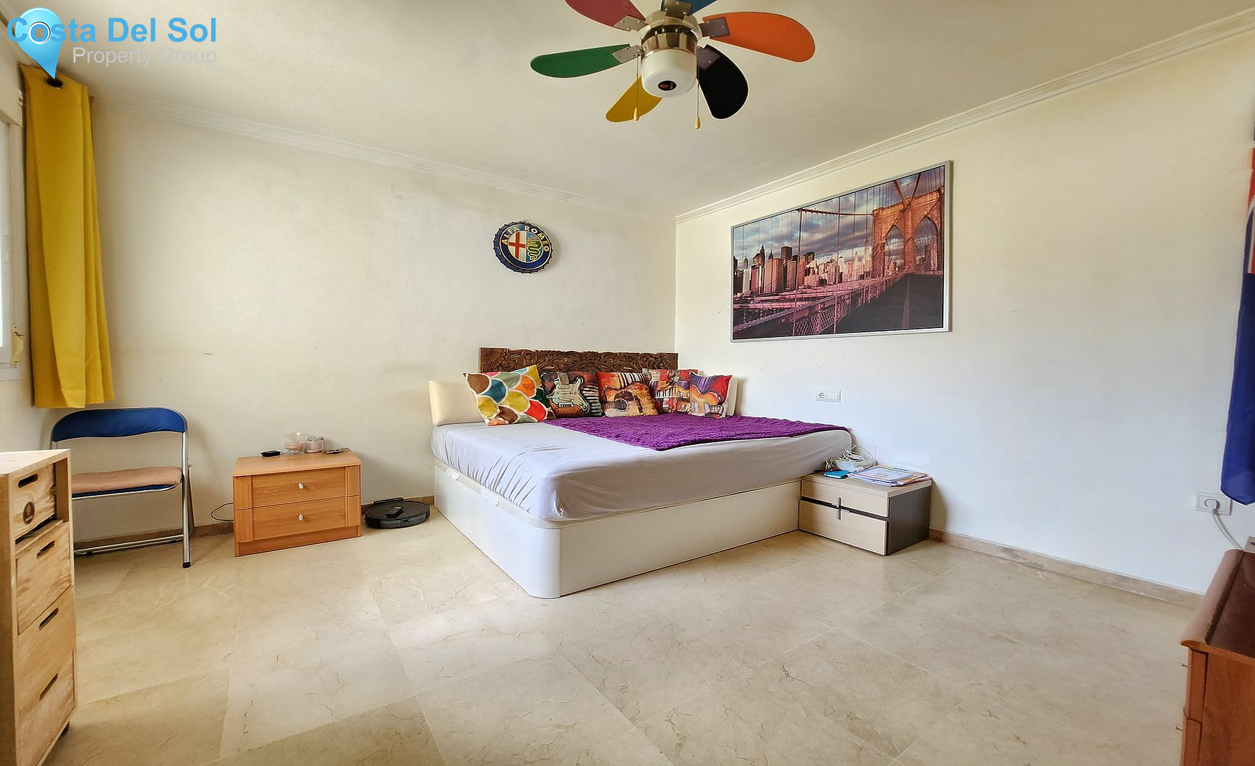 Middle Floor Apartment in Estepona-1519189