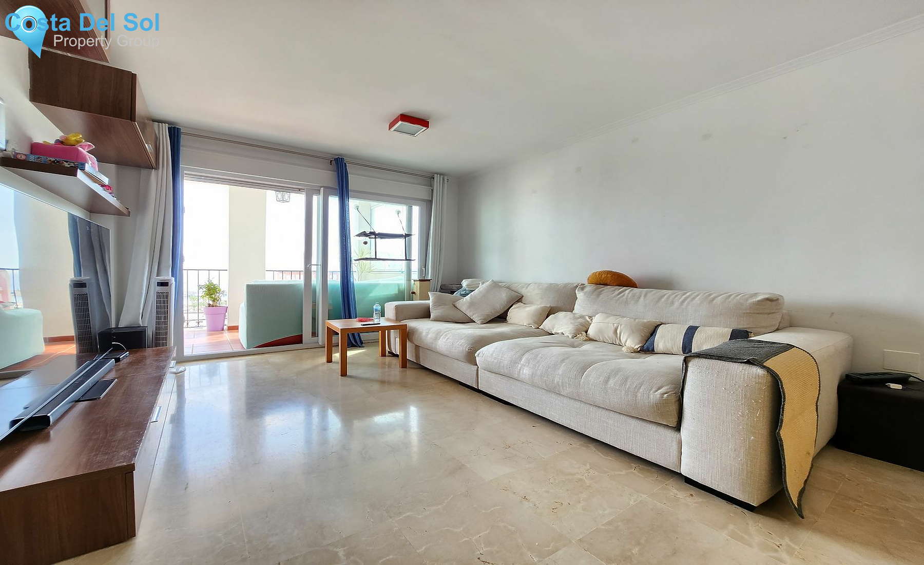 Middle Floor Apartment in Estepona-1519178
