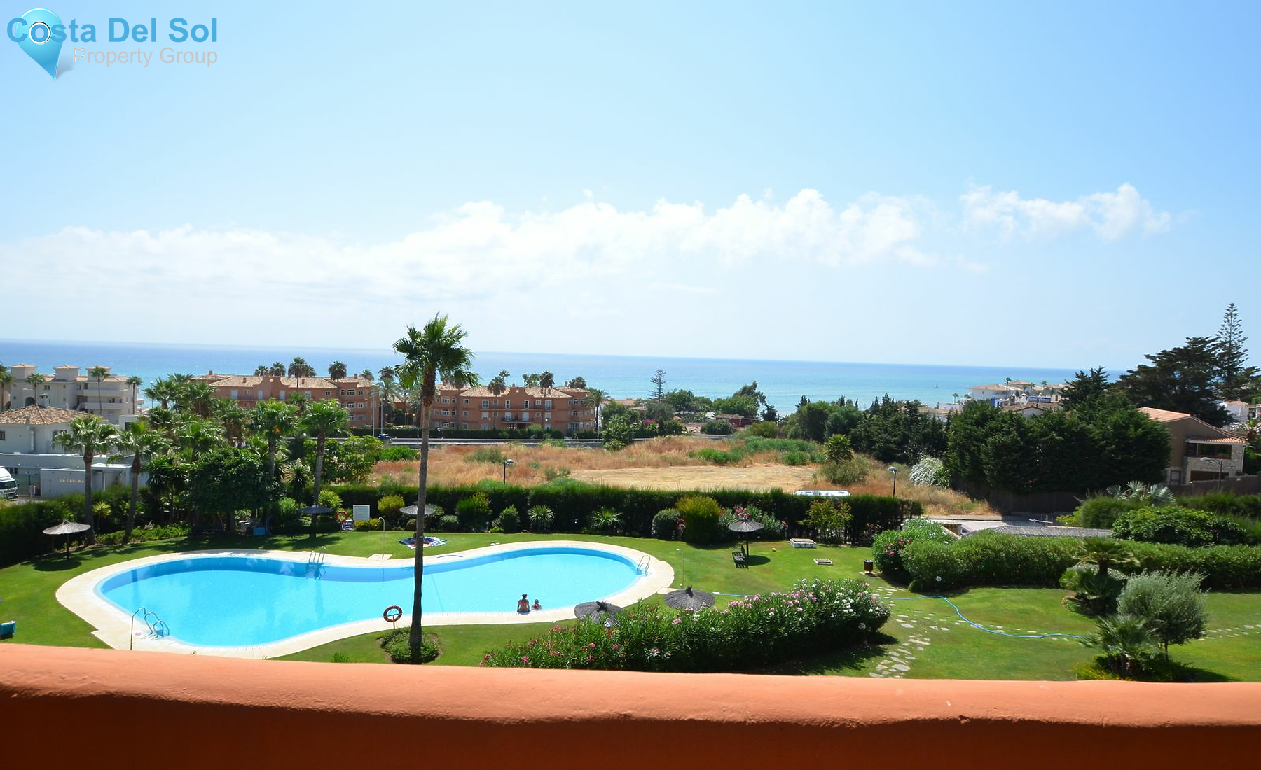 Middle Floor Apartment in Estepona