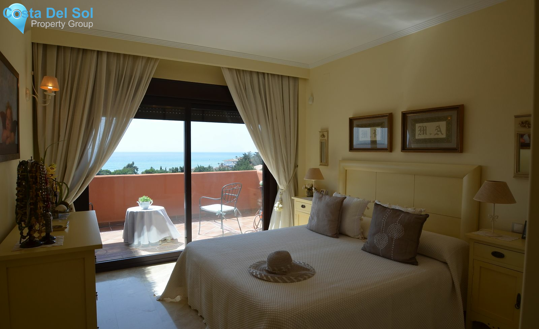 Middle Floor Apartment in Estepona-1521387
