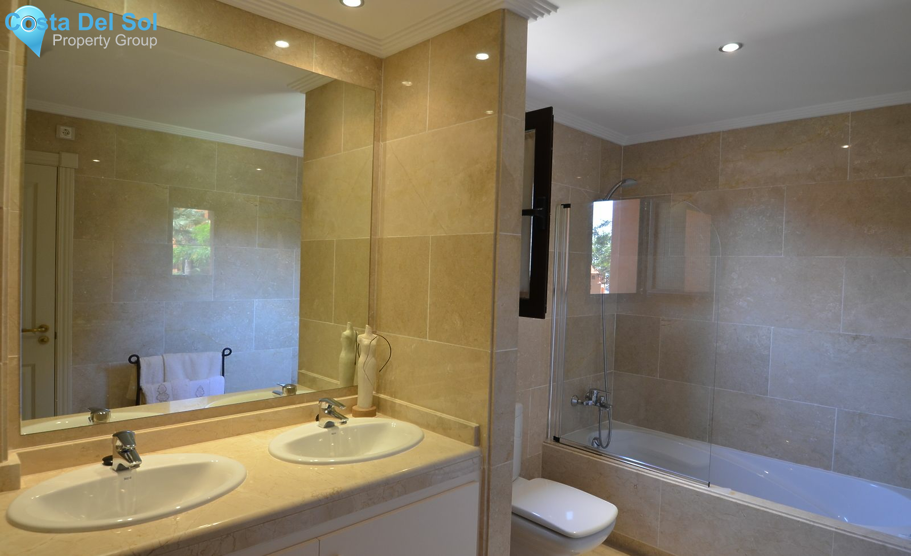 Middle Floor Apartment in Estepona-1521391